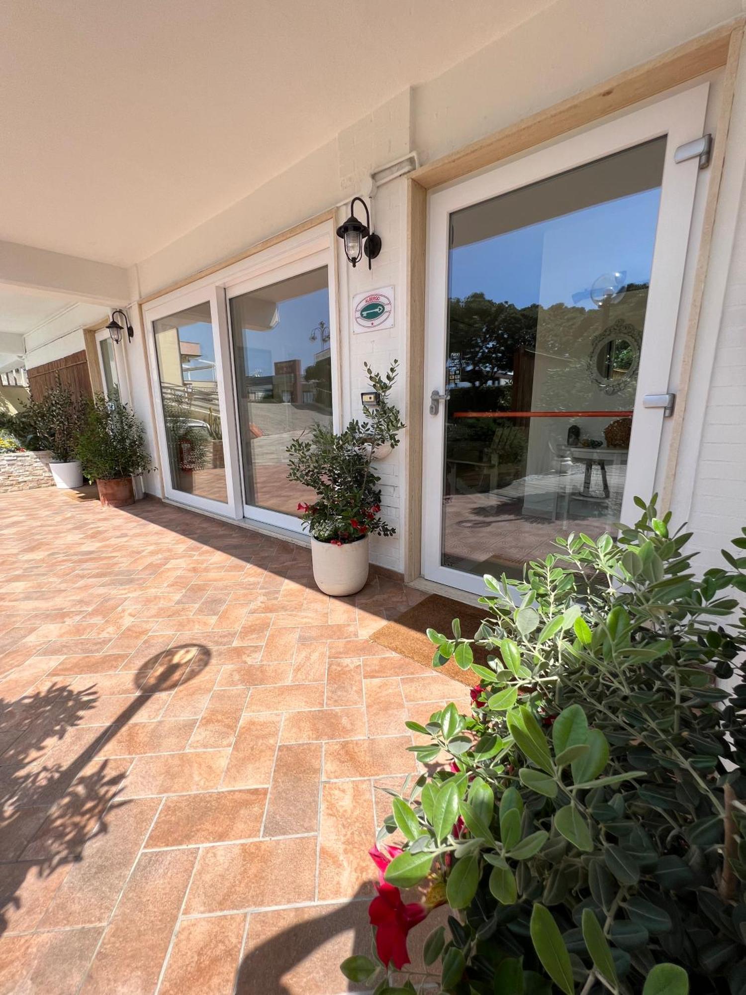 All'Etrusconia Hotel Castagneto Carducci Марина-ди- Кастаньето Экстерьер фото