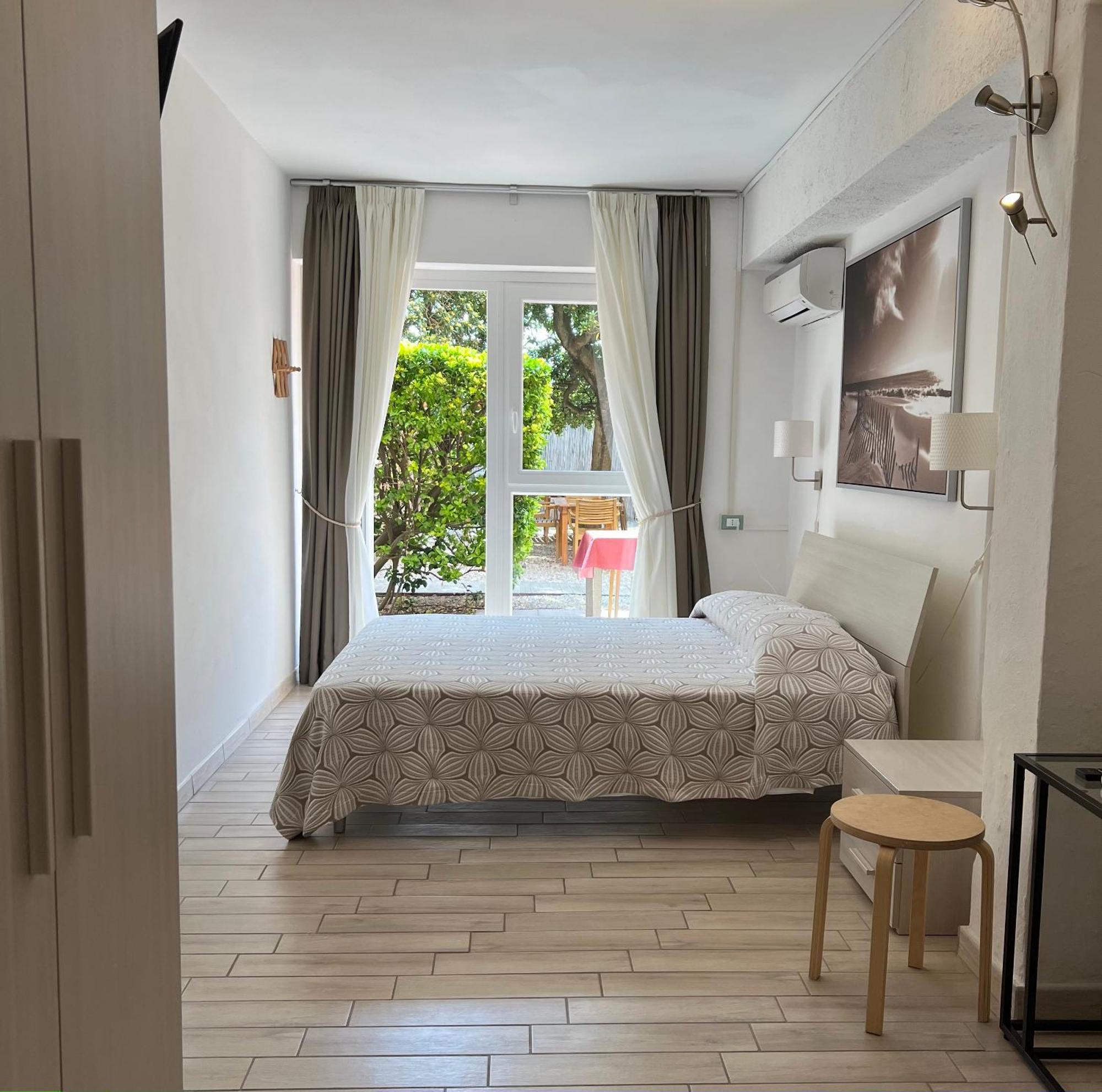 All'Etrusconia Hotel Castagneto Carducci Марина-ди- Кастаньето Экстерьер фото