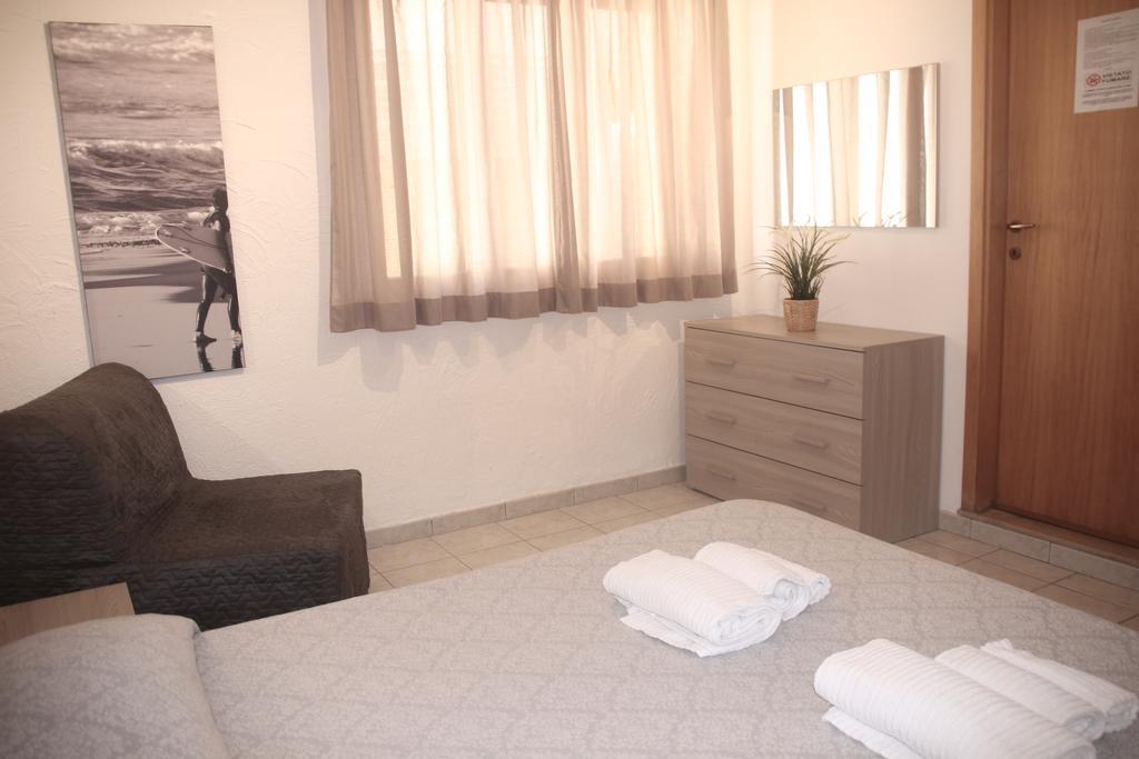 All'Etrusconia Hotel Castagneto Carducci Марина-ди- Кастаньето Экстерьер фото